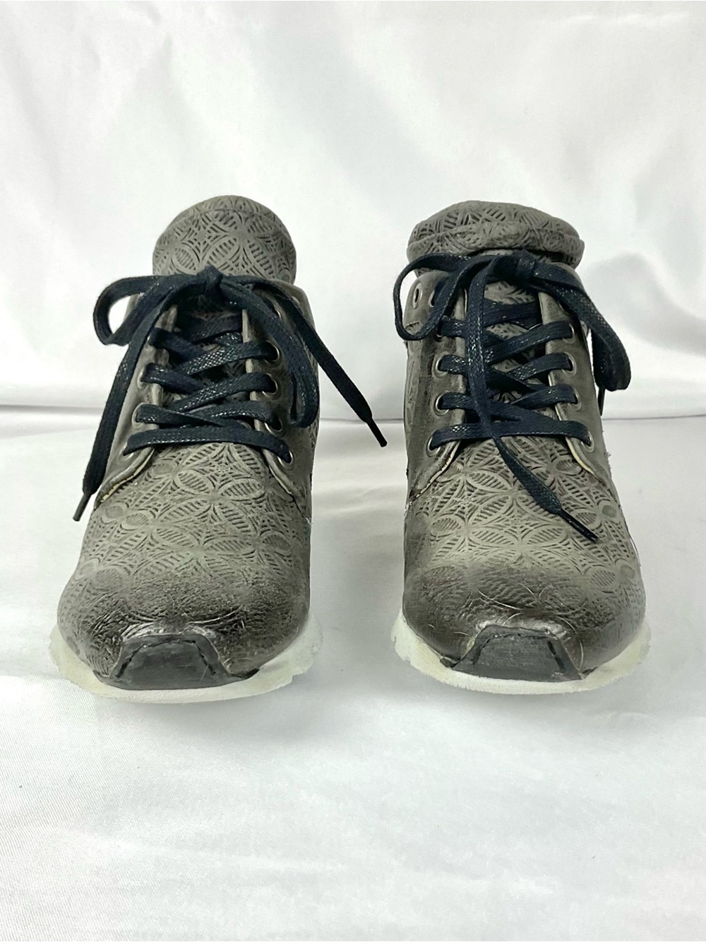 Miz Mooz Chalice Wedge Sneakers EU 38 Metallic Gray Laser Cut Lace Up - Picture 7 of 8